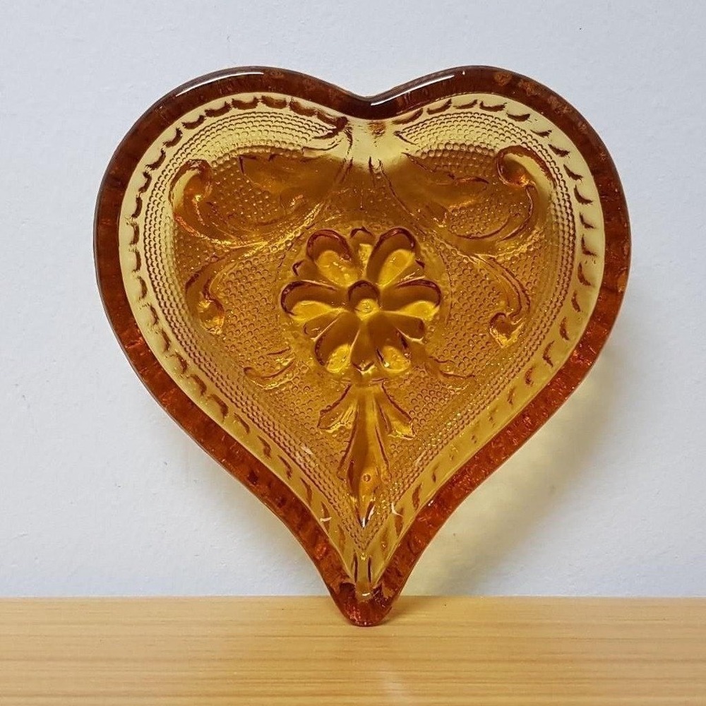 Indiana Amber Glass Heart Trinket